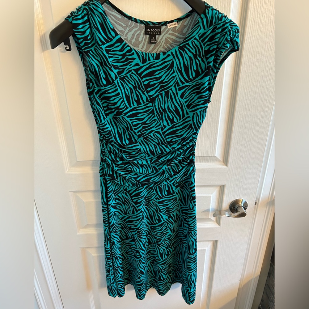 En Focus dress